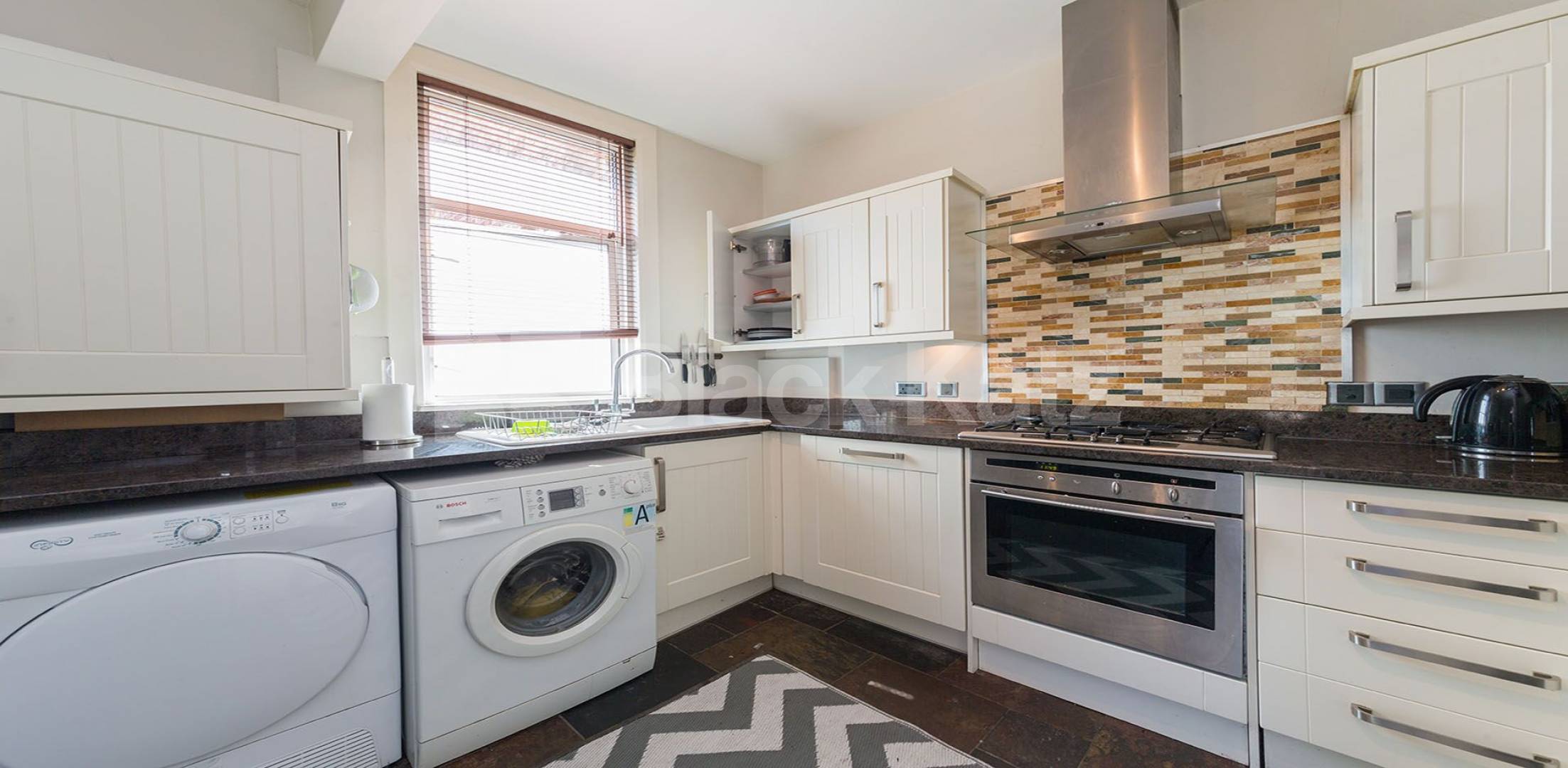 			New Instruction! Private patio and garden flat!, 2 Bedroom, 1 bath, 1 reception Ground Floor Maisonette			 Rathcoole Gardens, Crouch End / Hornsey